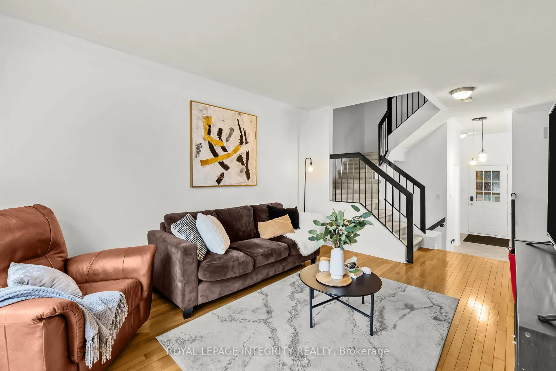 Photo 7 of 6383 Sablewood Place, Ottawa, Chapel Hill — HOMEH