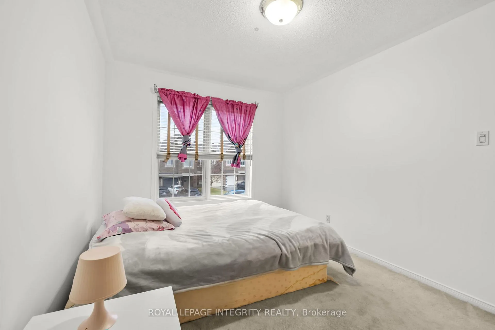 Photo 18 of 6383 Sablewood Place, Ottawa, Chapel Hill — HOMEH