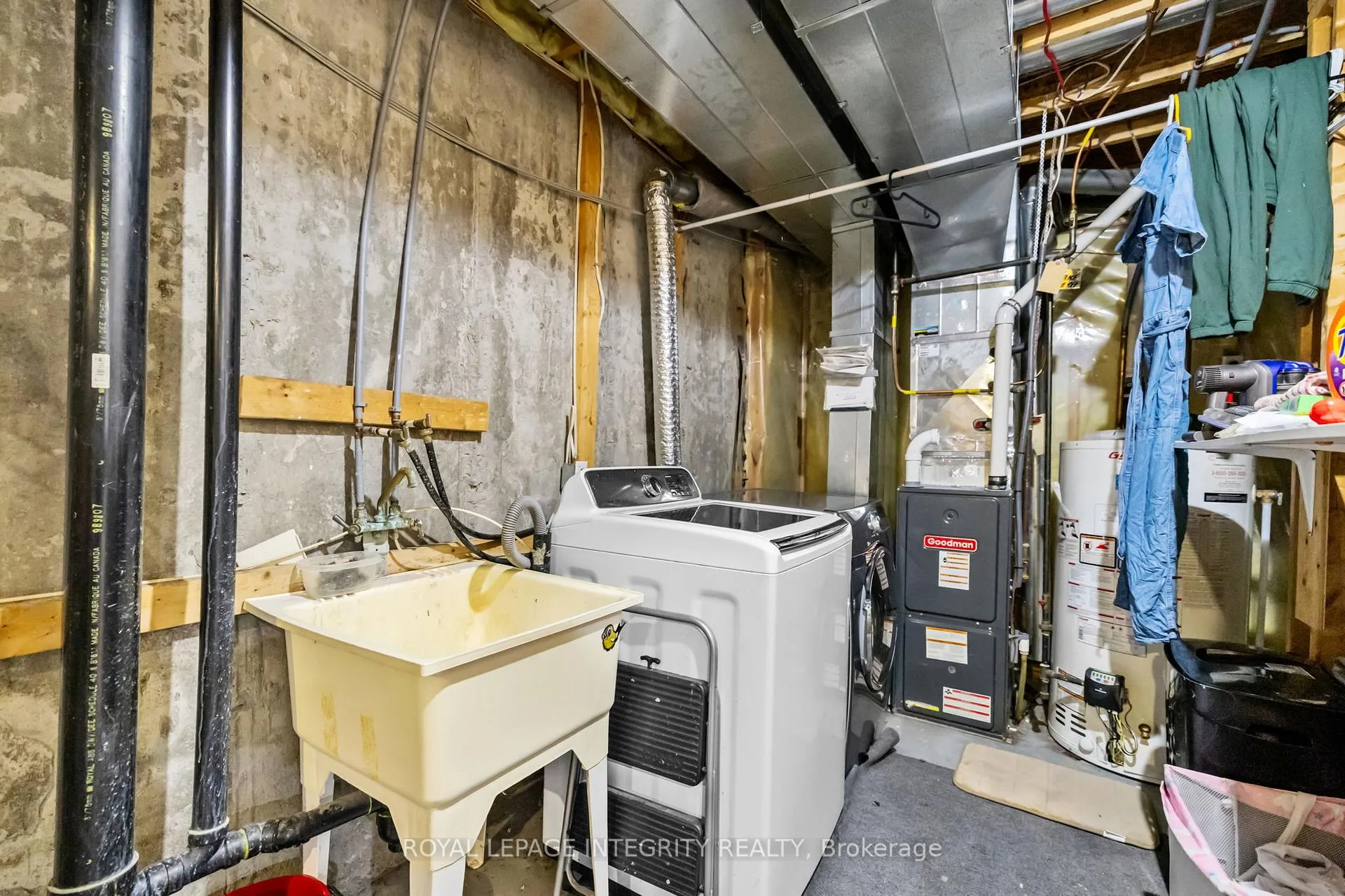 Photo 33 of 6383 Sablewood Place, Ottawa, Chapel Hill — HOMEH