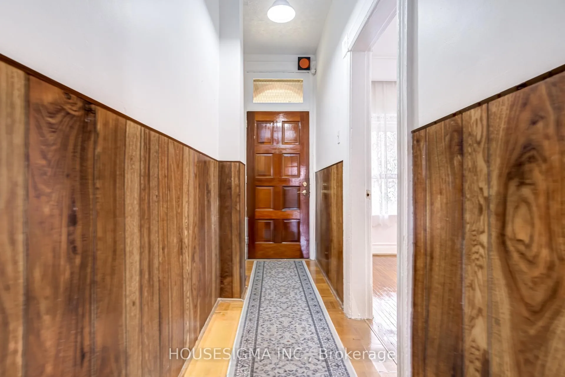 Photo 4 of 726 Adelaide Street W, Toronto, Niagara — HOMEH