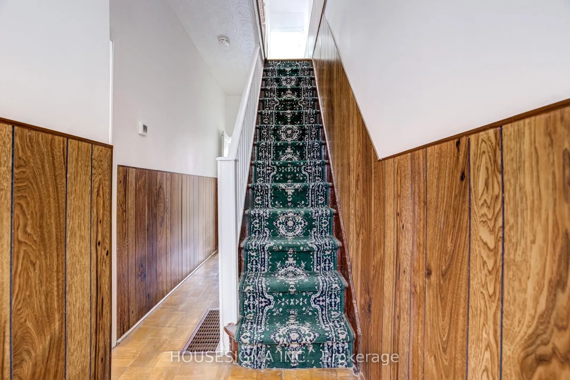 Photo 13 of 726 Adelaide Street W, Toronto, Niagara — HOMEH