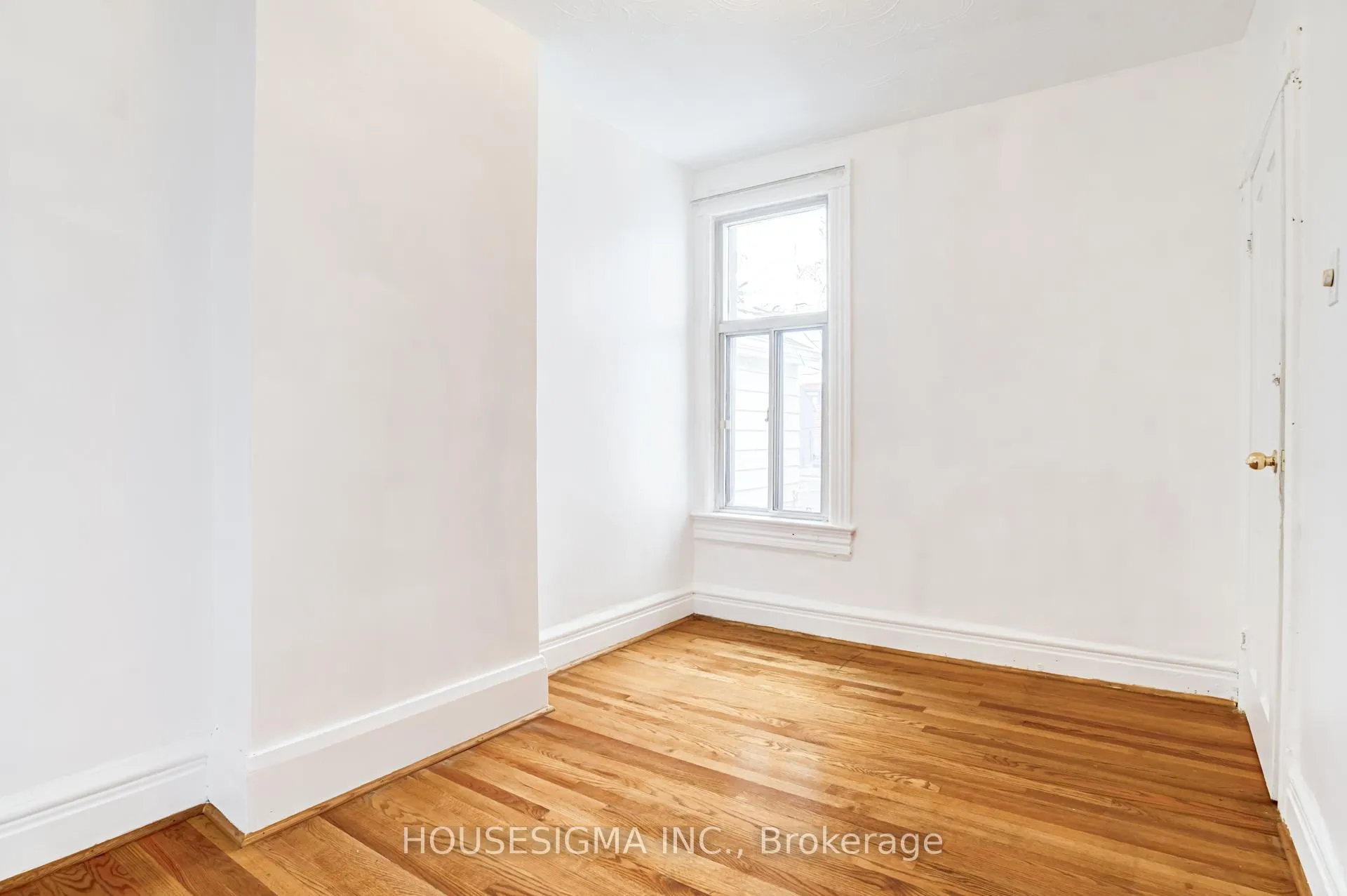 Photo 22 of 726 Adelaide Street W, Toronto, Niagara — HOMEH