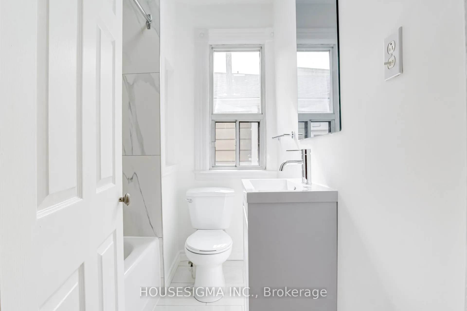 Photo 25 of 726 Adelaide Street W, Toronto, Niagara — HOMEH