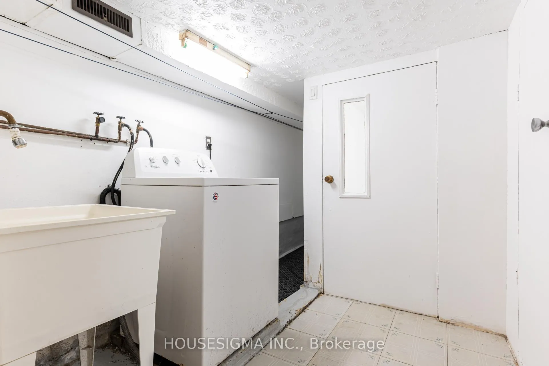 Photo 36 of 726 Adelaide Street W, Toronto, Niagara — HOMEH