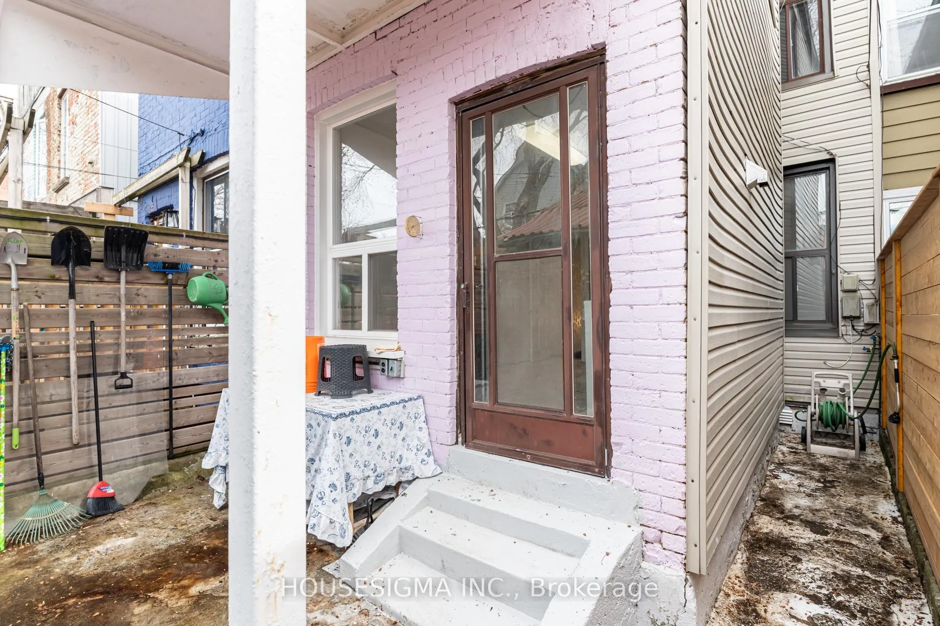 Photo 39 of 726 Adelaide Street W, Toronto, Niagara — HOMEH