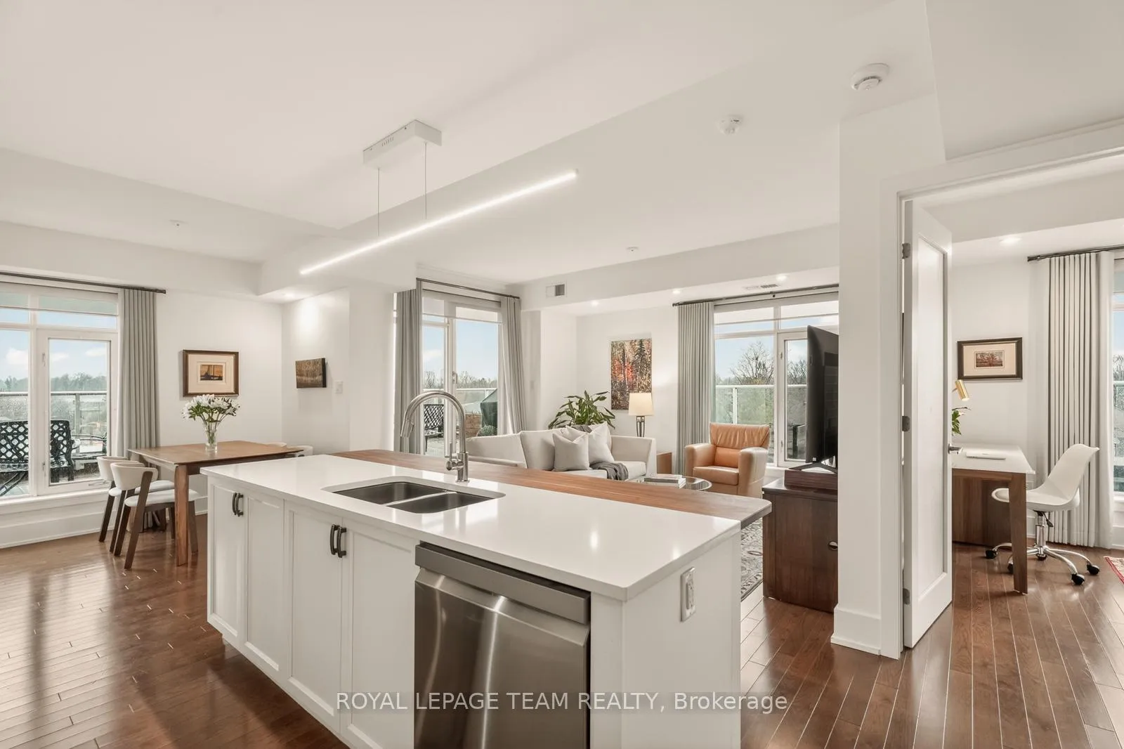 Photo 3 of Unit 503, 131 Holland Avenue, Ottawa, Ottawa West — HOMEH