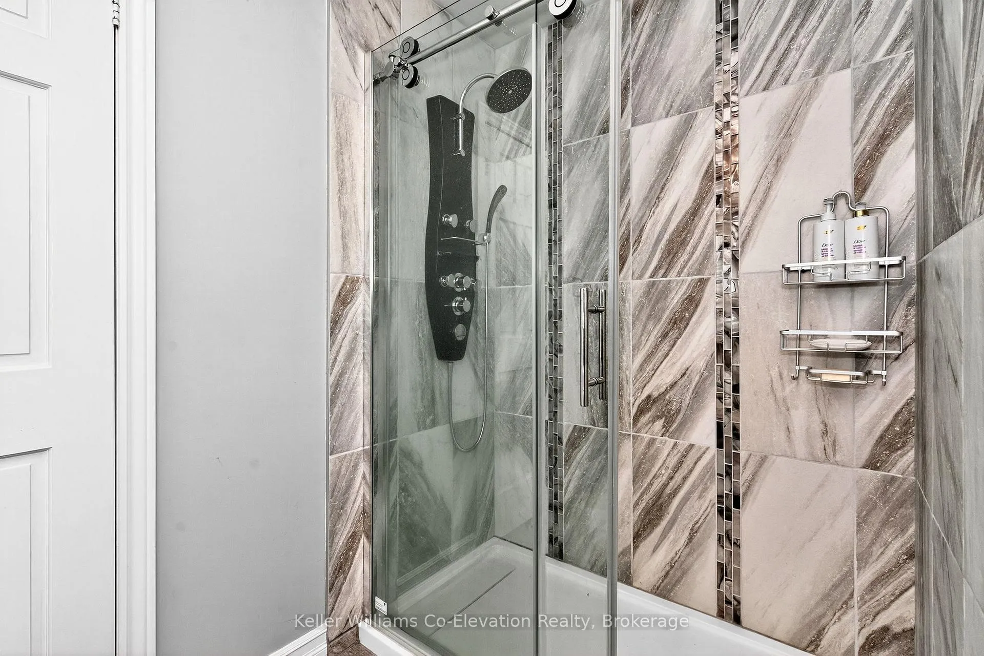 Photo 30 of 136 Birchwood Drive, Barrie, East Bayfield — HOMEH