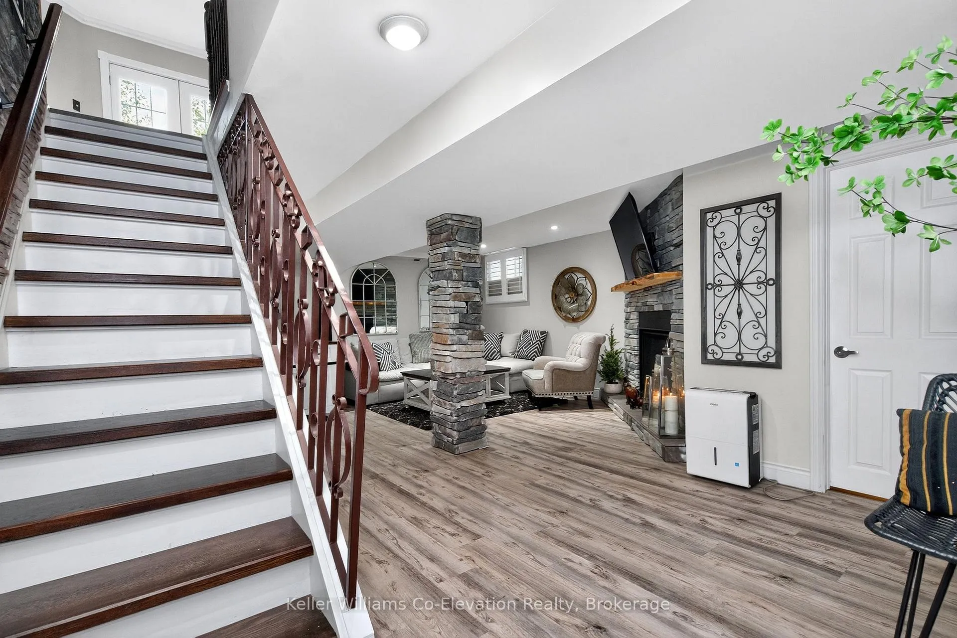 Photo 31 of 136 Birchwood Drive, Barrie, East Bayfield — HOMEH