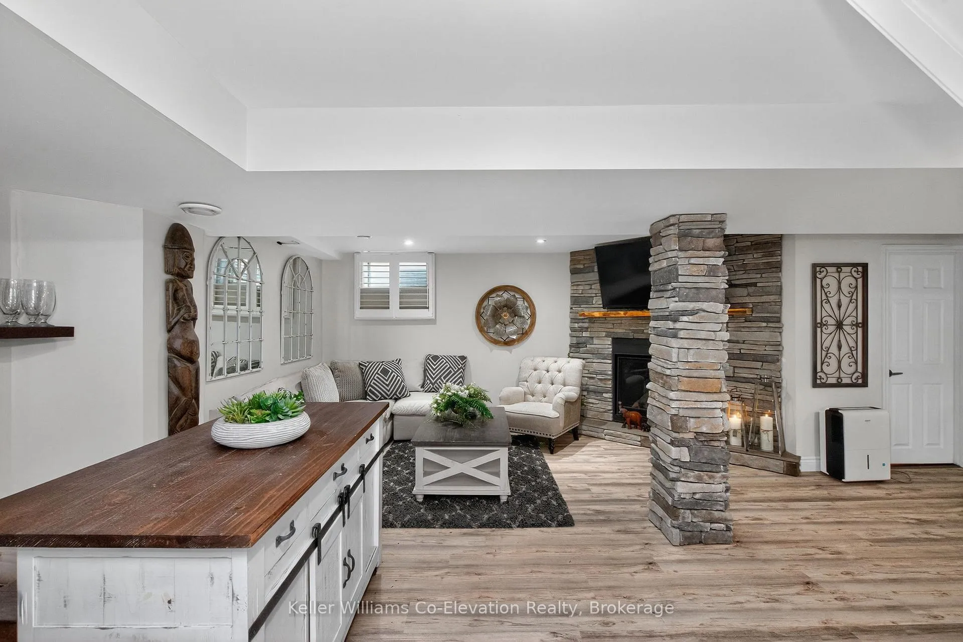 Photo 32 of 136 Birchwood Drive, Barrie, East Bayfield — HOMEH