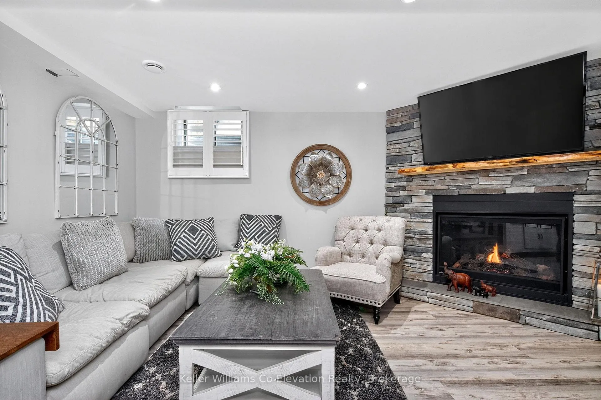 Photo 33 of 136 Birchwood Drive, Barrie, East Bayfield — HOMEH