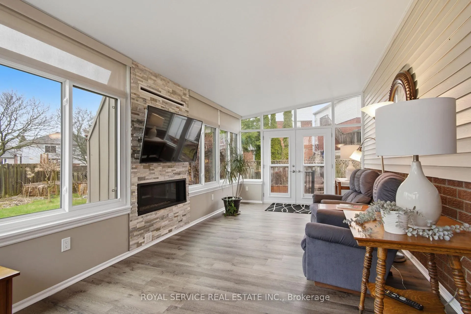 Photo 16 of 606 Carlsle Street, Cobourg — HOMEH