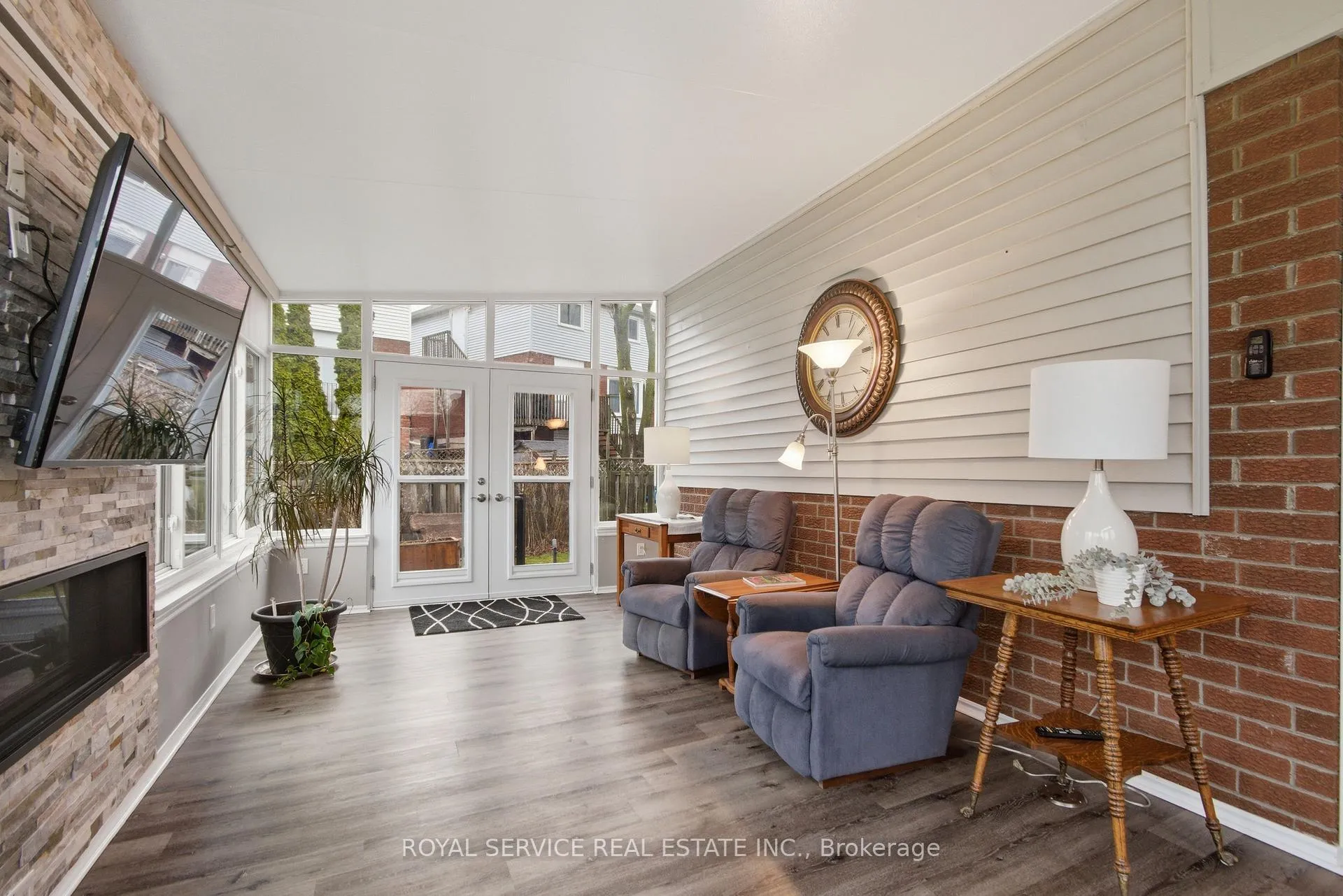 Photo 18 of 606 Carlsle Street, Cobourg — HOMEH