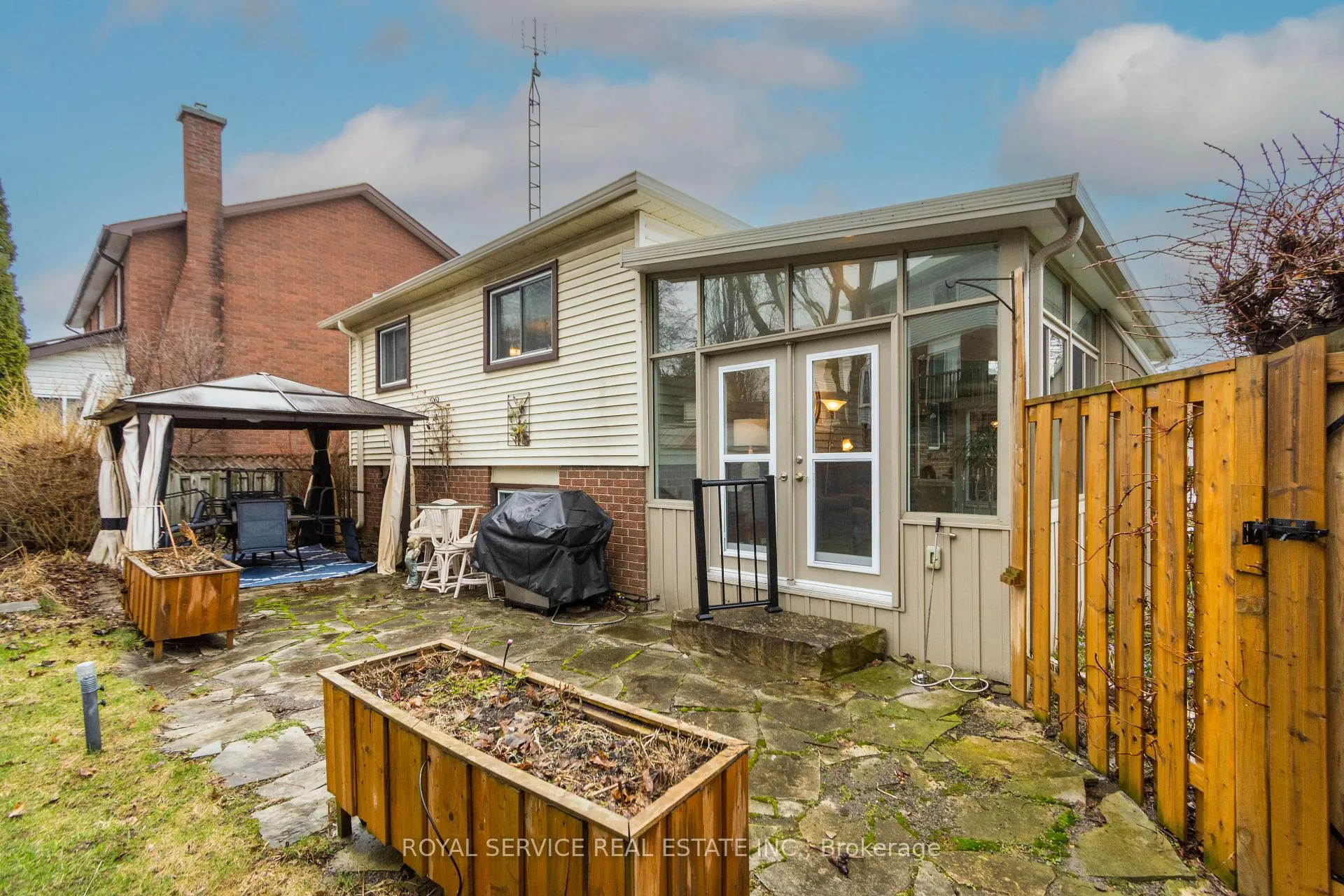 Photo 33 of 606 Carlsle Street, Cobourg — HOMEH