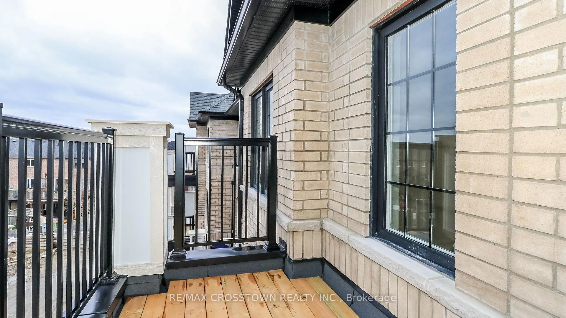 Photo 27 of Unit 27, 1995 Matteer Court, Innisfil, Alcona — HOMEH