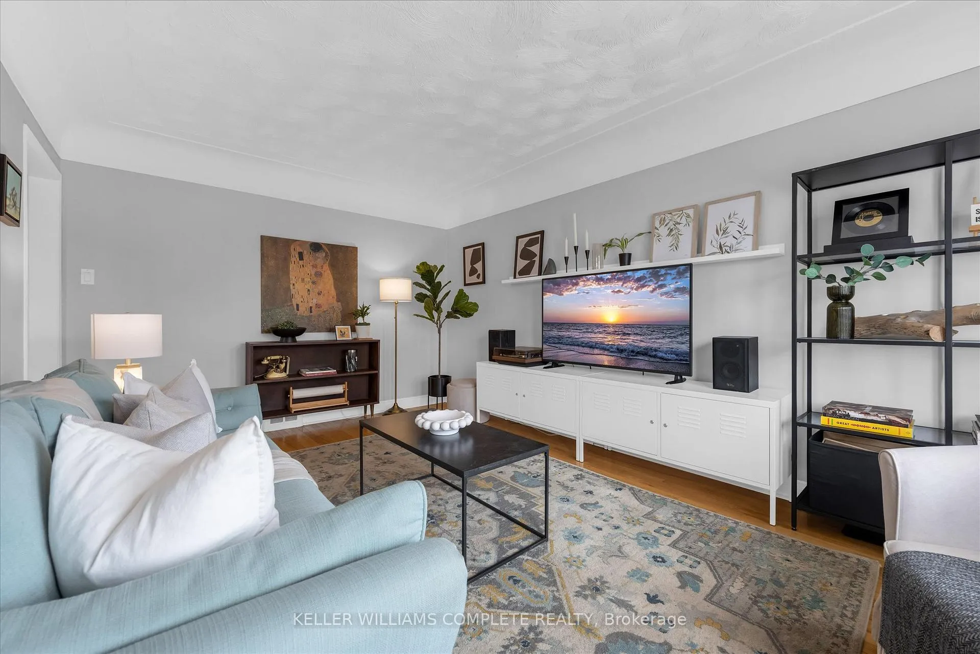 Photo 4 of 189 East 14TH Street, Hamilton, Inch Park — HOMEH