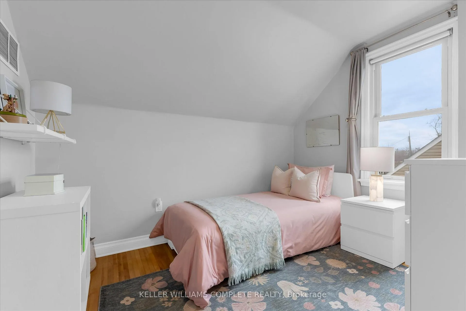 Photo 16 of 189 East 14TH Street, Hamilton, Inch Park — HOMEH