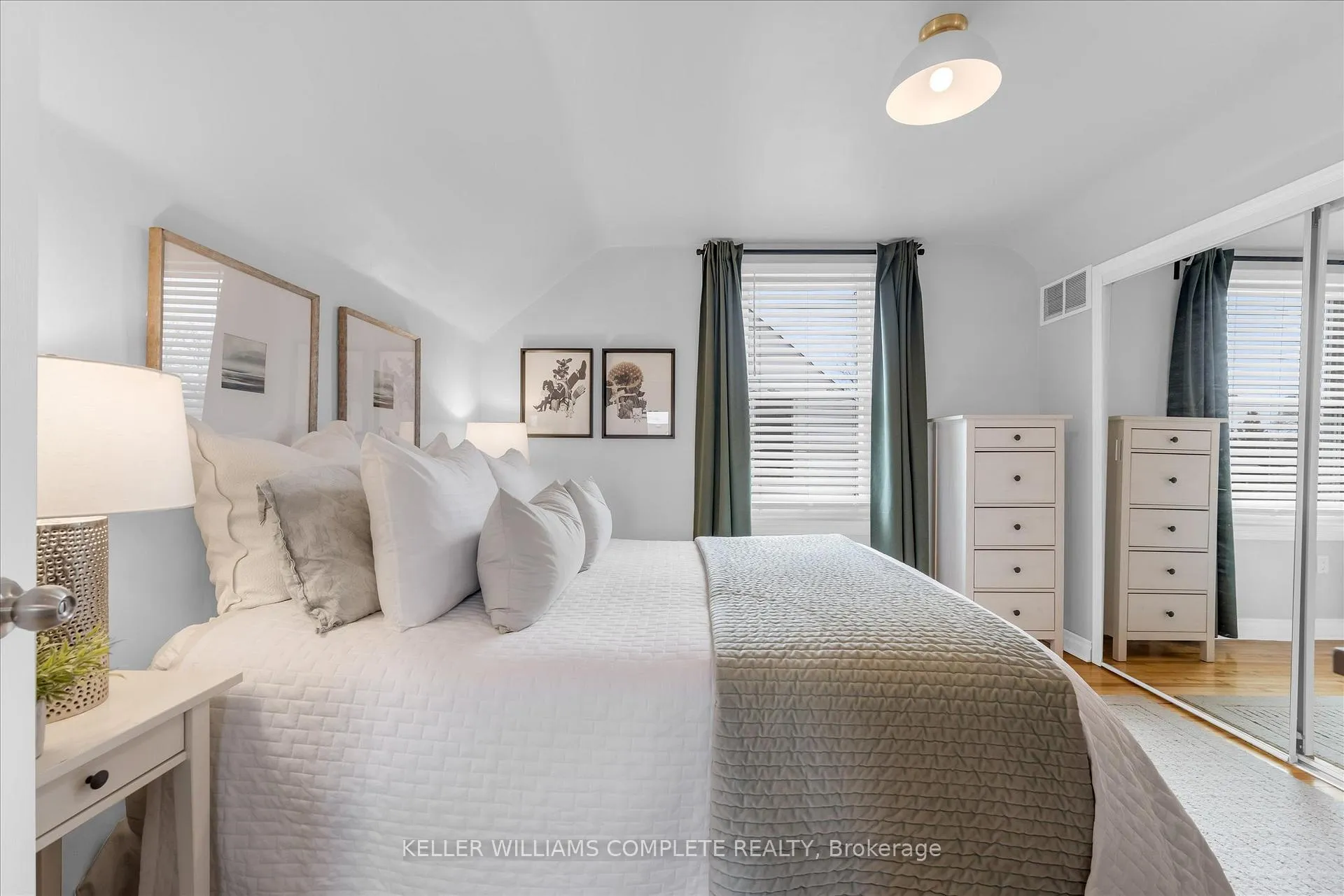 Photo 18 of 189 East 14TH Street, Hamilton, Inch Park — HOMEH