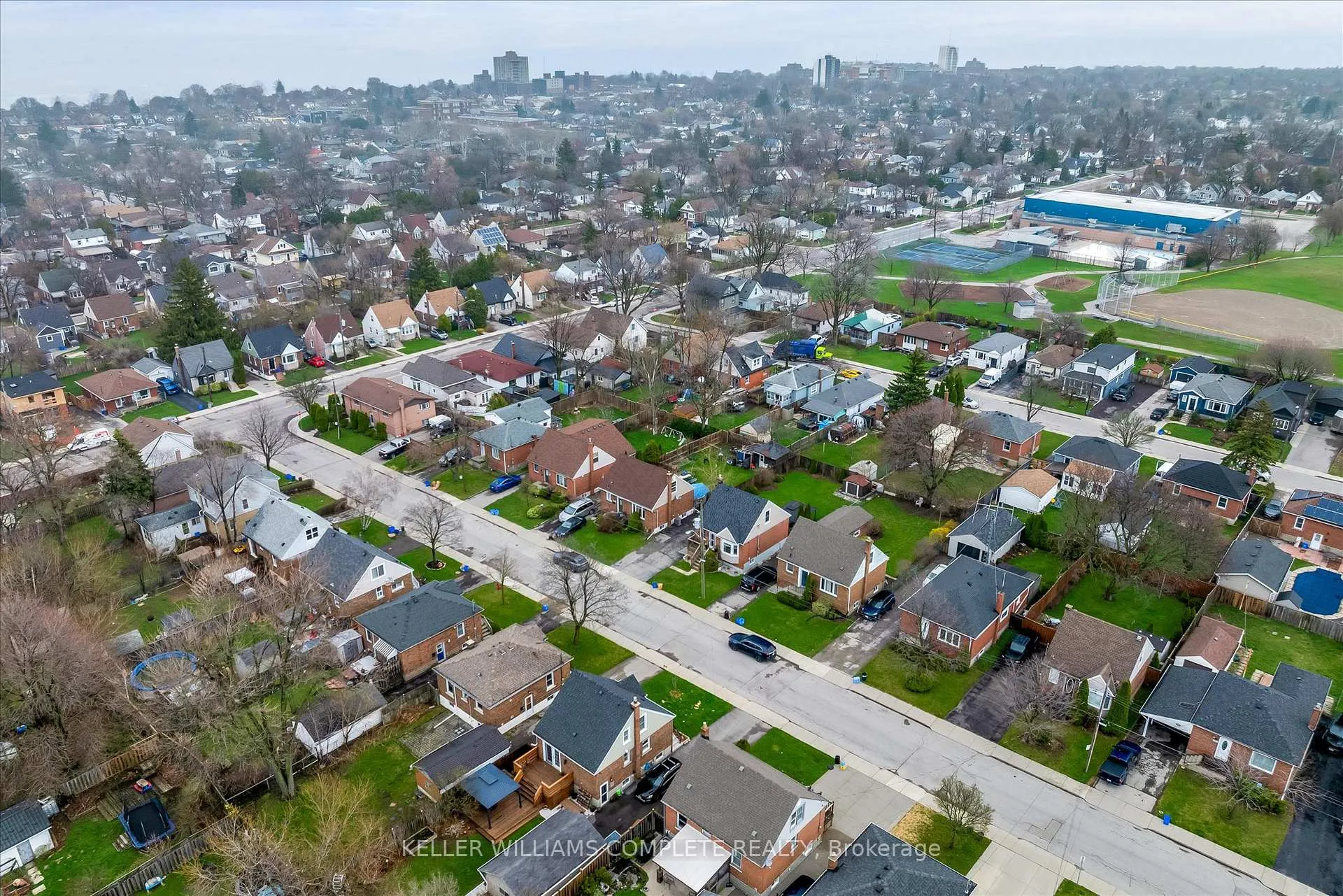Photo 31 of 189 East 14TH Street, Hamilton, Inch Park — HOMEH