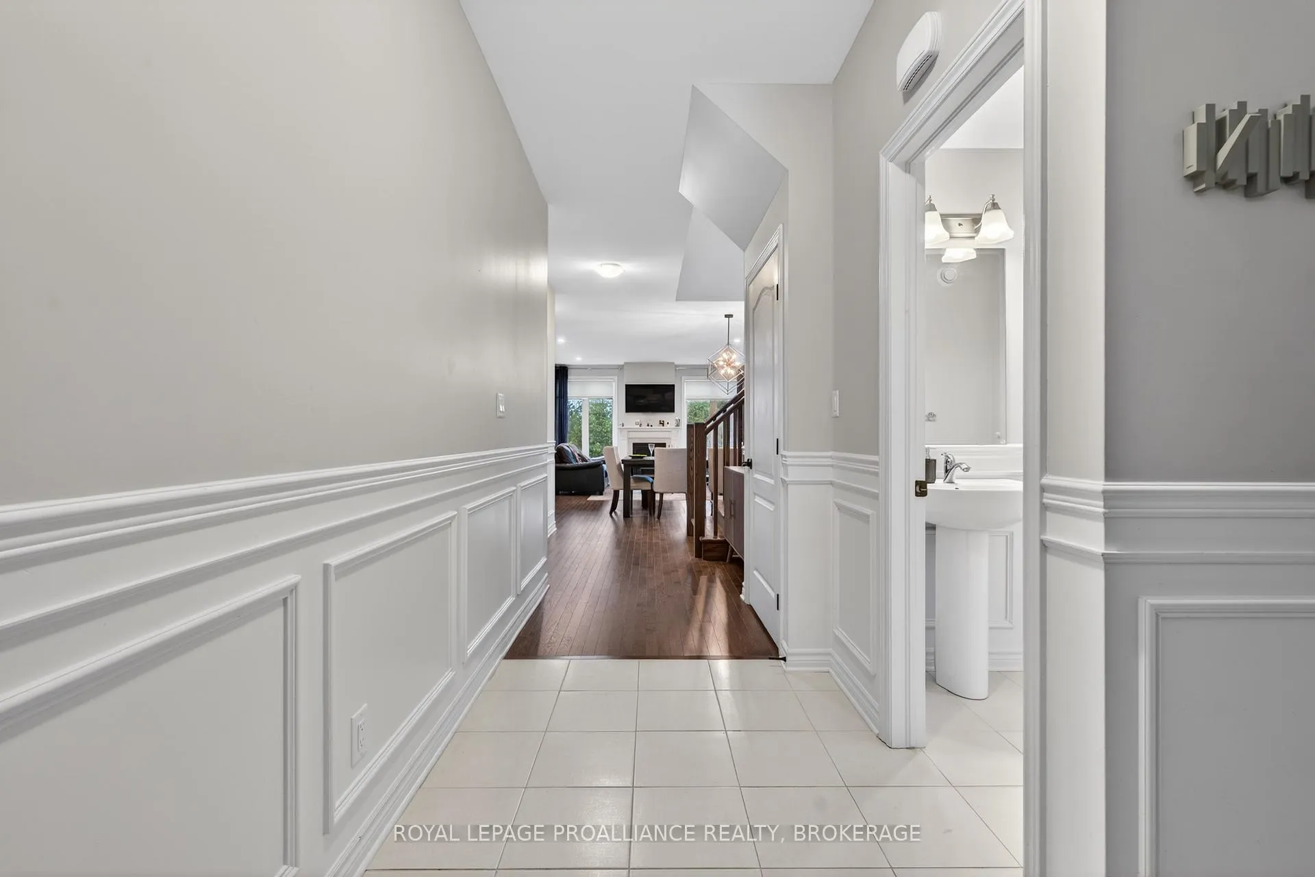 Photo 3 of 1372 Monarch Drive, Kingston, City Northwest — HOMEH