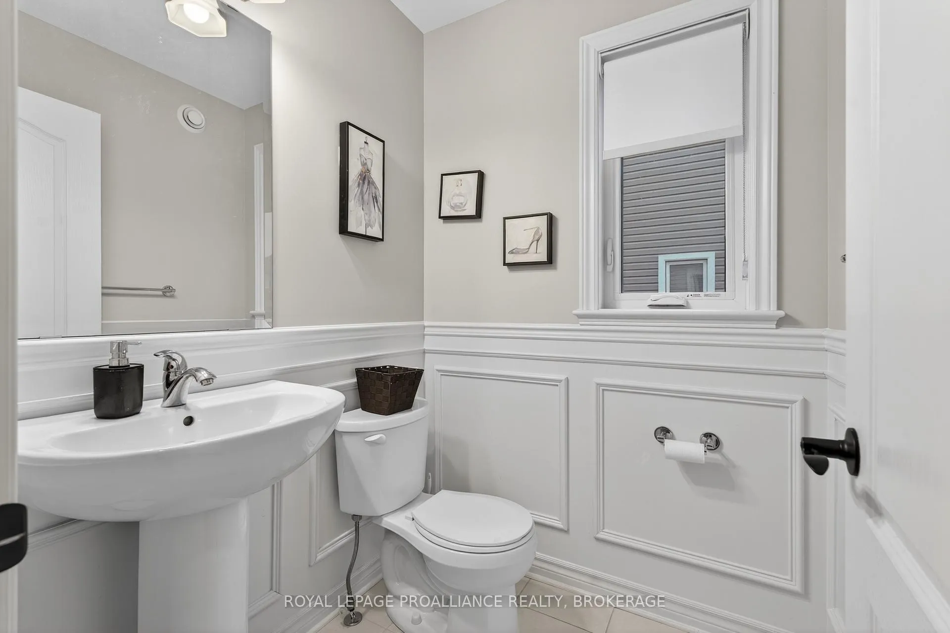 Photo 4 of 1372 Monarch Drive, Kingston, City Northwest — HOMEH