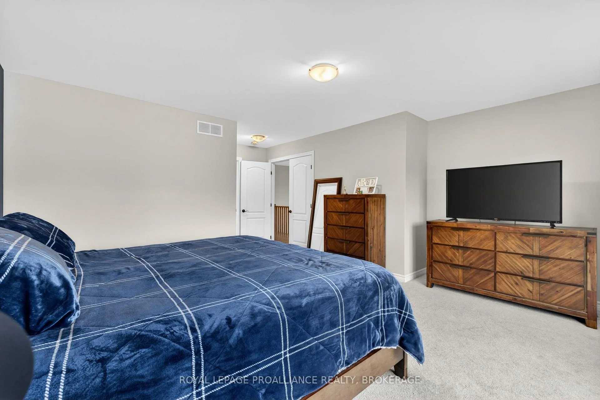 Photo 16 of 1372 Monarch Drive, Kingston, City Northwest — HOMEH