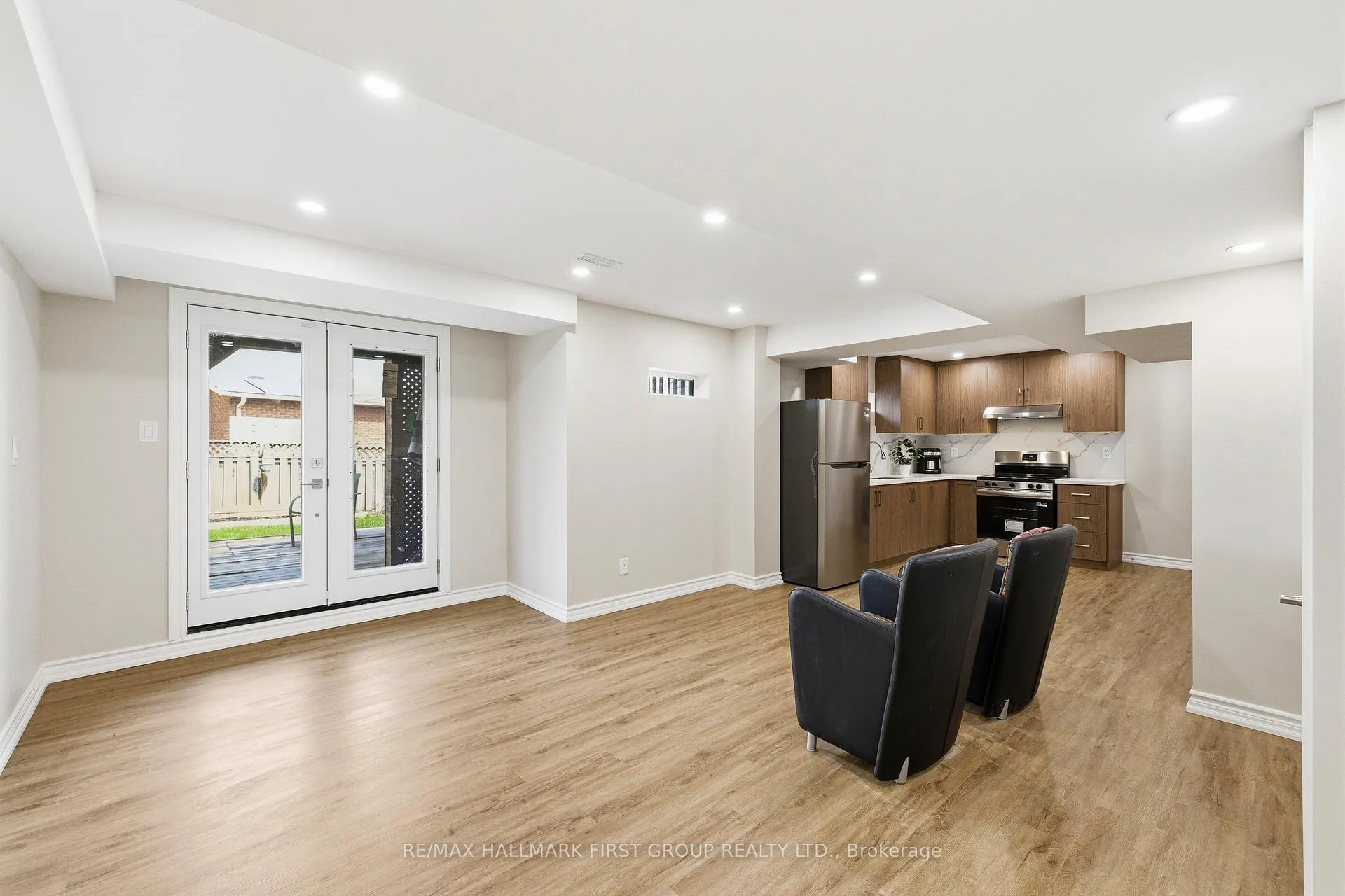 Photo 2 of 1612 Dellbrook Avenue, Pickering, Brock Ridge — HOMEH