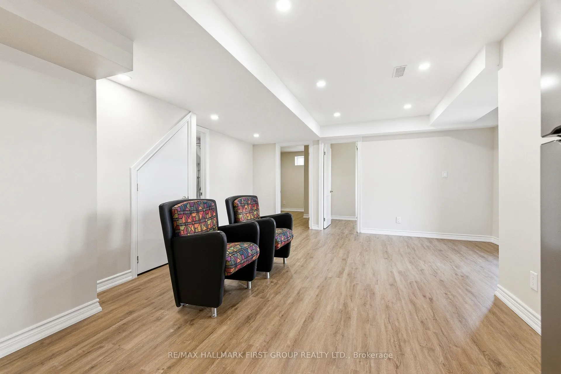 Photo 4 of 1612 Dellbrook Avenue, Pickering, Brock Ridge — HOMEH