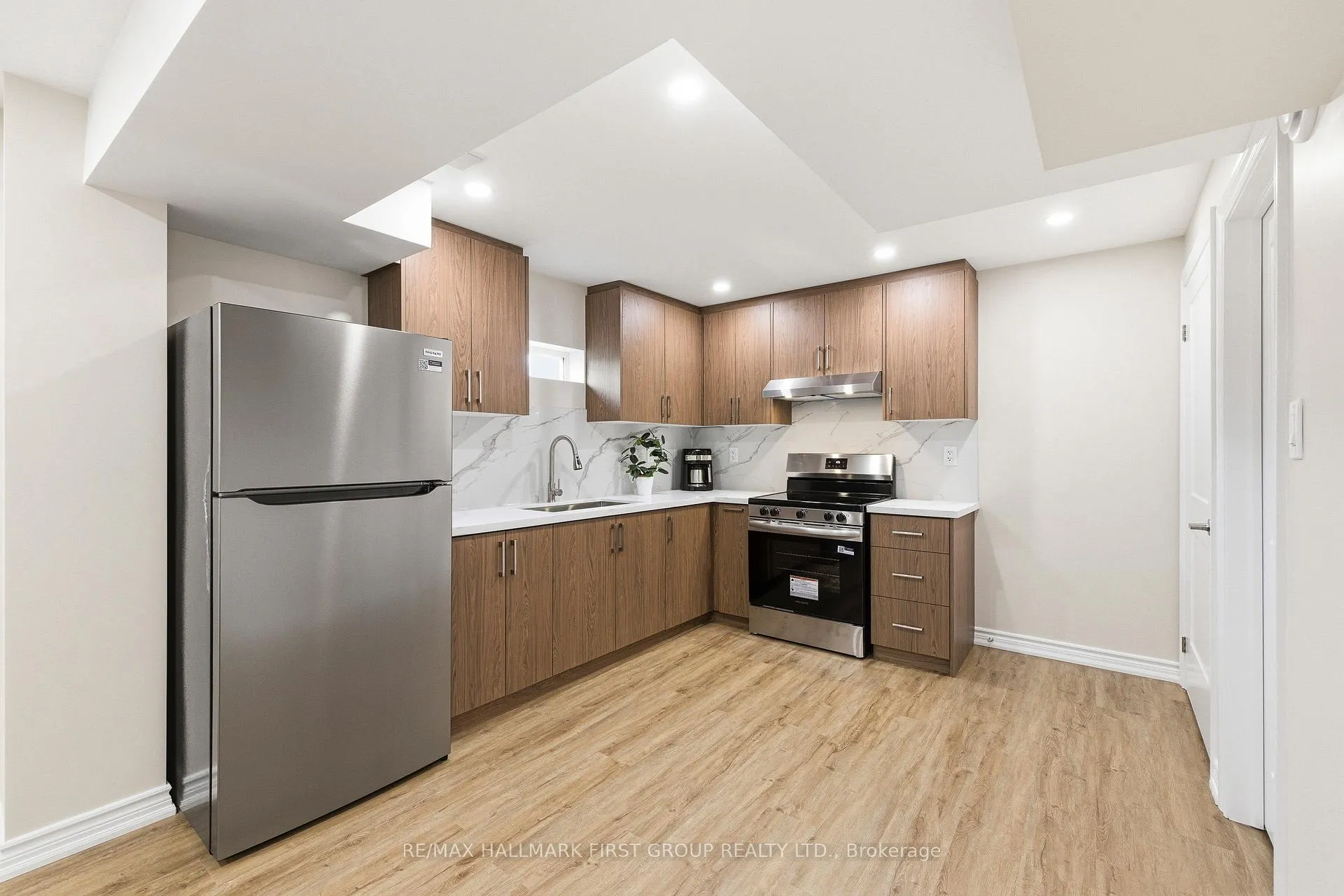 Photo 5 of 1612 Dellbrook Avenue, Pickering, Brock Ridge — HOMEH