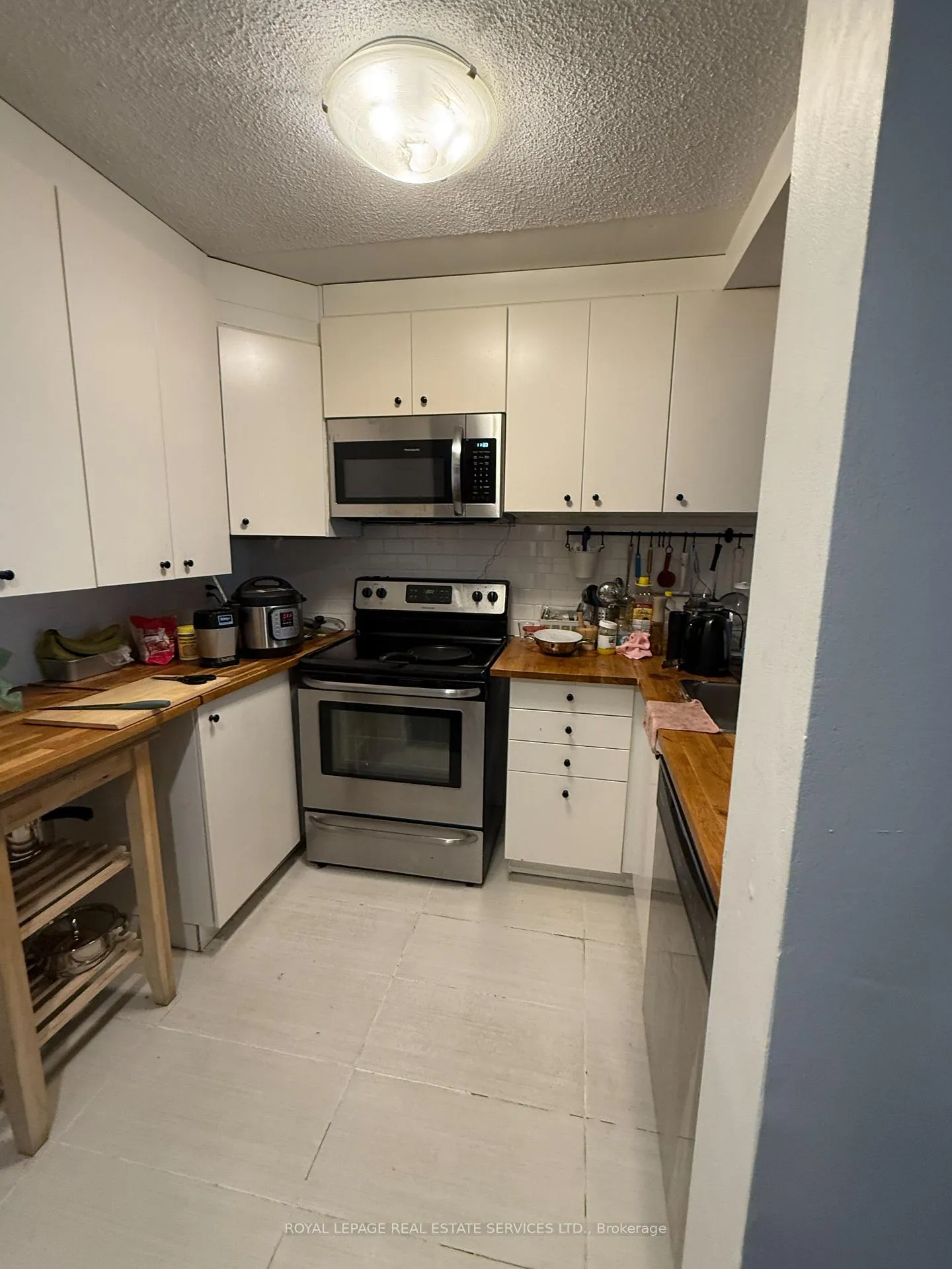Photo 3 of Unit 208, 92 King Street E, Toronto, Church-Yonge Corridor — HOMEH