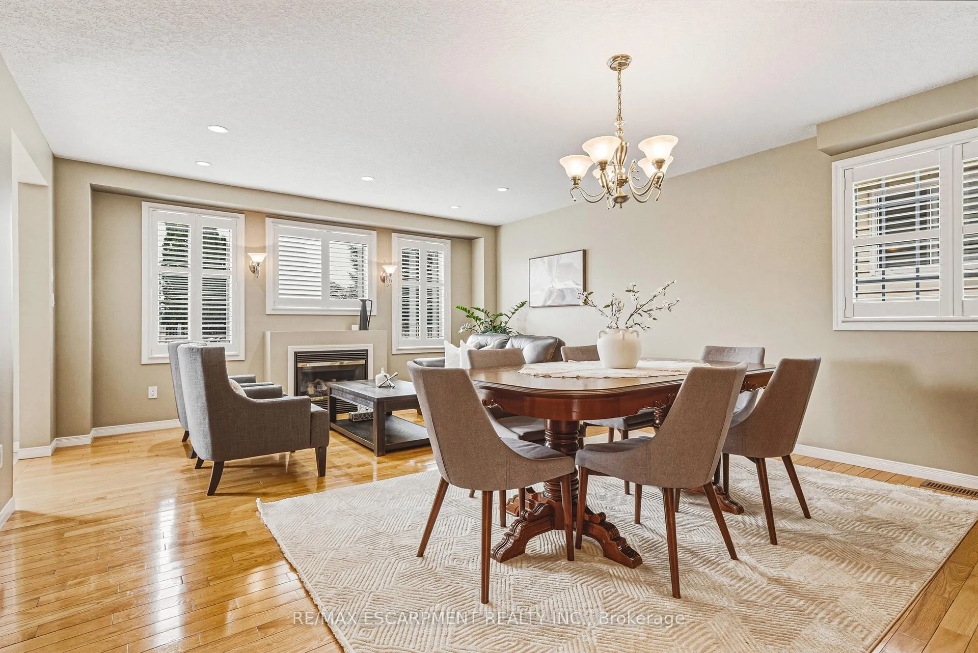 Photo 3 of 228 Holbeach Crescent, Waterloo — HOMEH