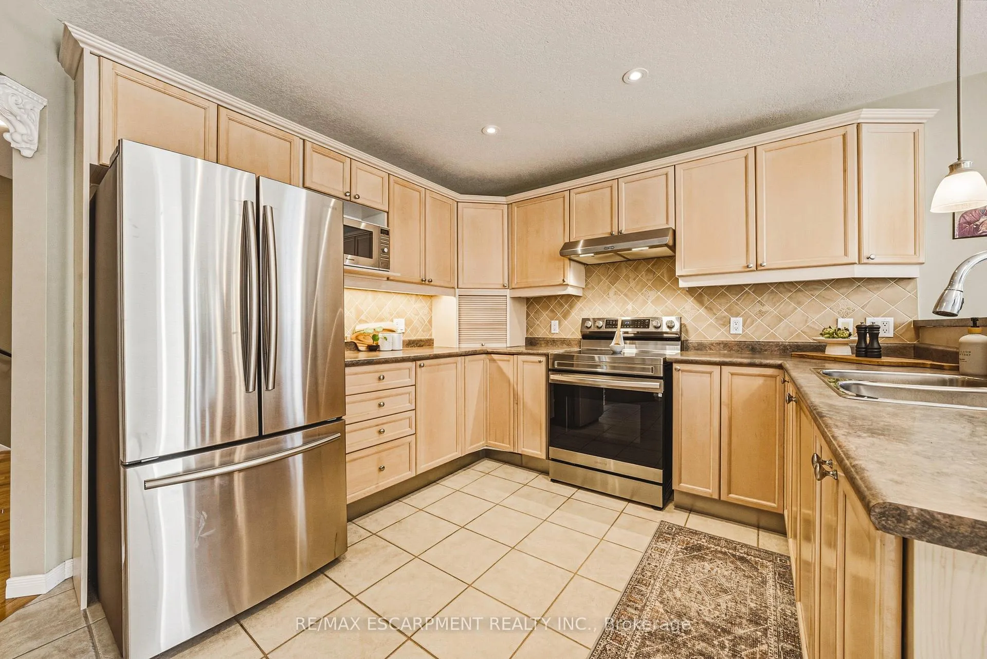 Photo 11 of 228 Holbeach Crescent, Waterloo — HOMEH