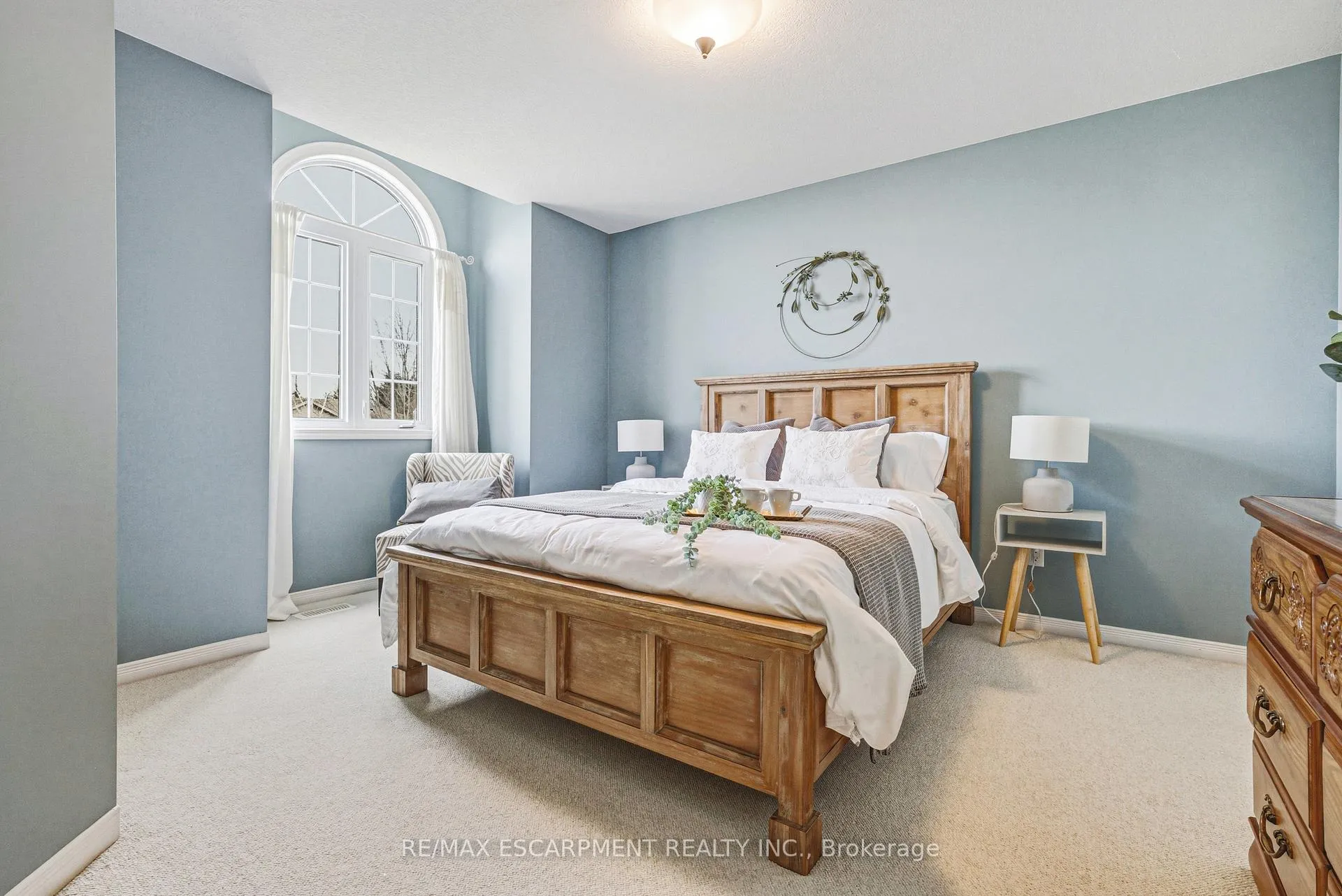Photo 20 of 228 Holbeach Crescent, Waterloo — HOMEH