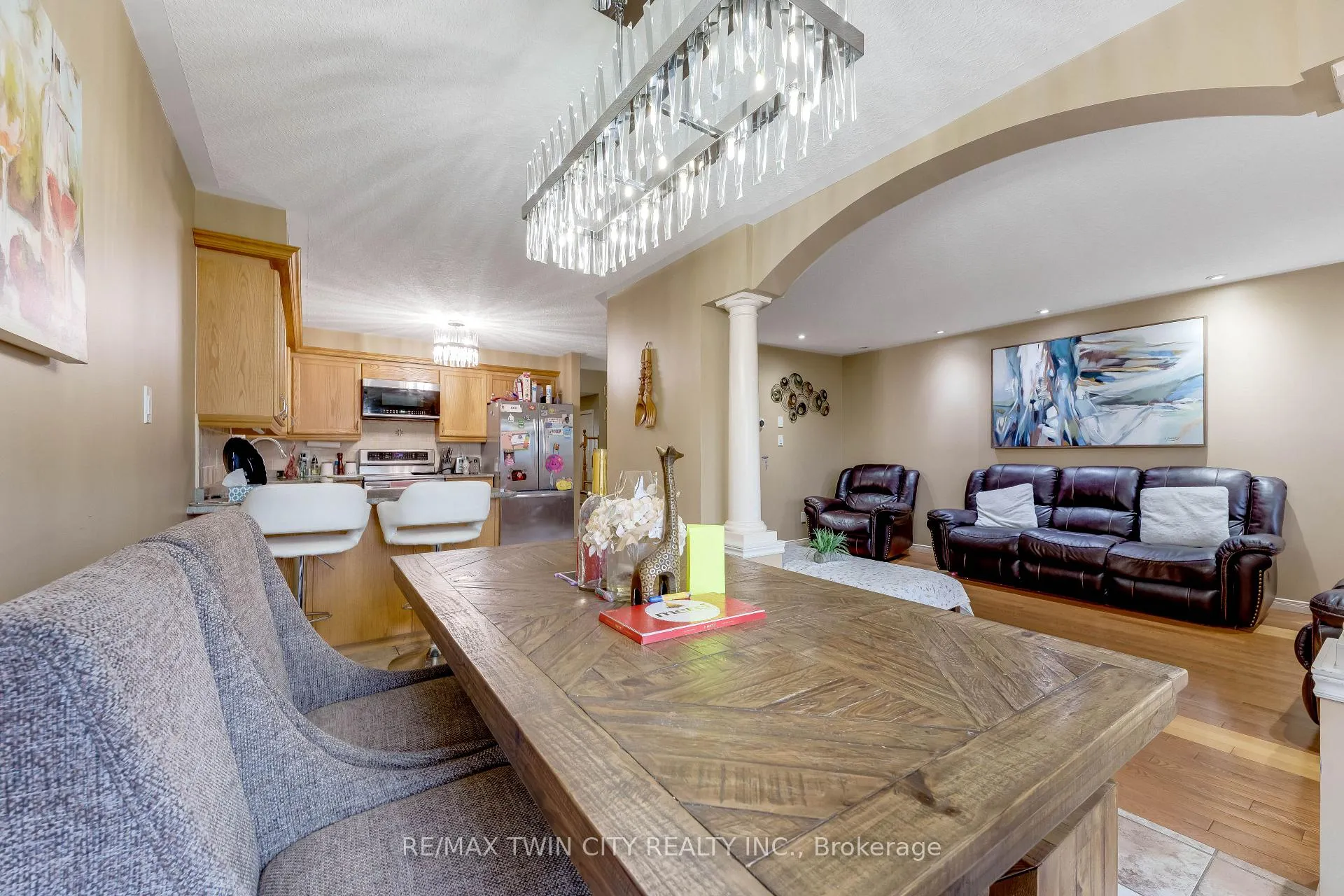Photo 10 of 924 Copper Leaf Crescent, Kitchener — HOMEH
