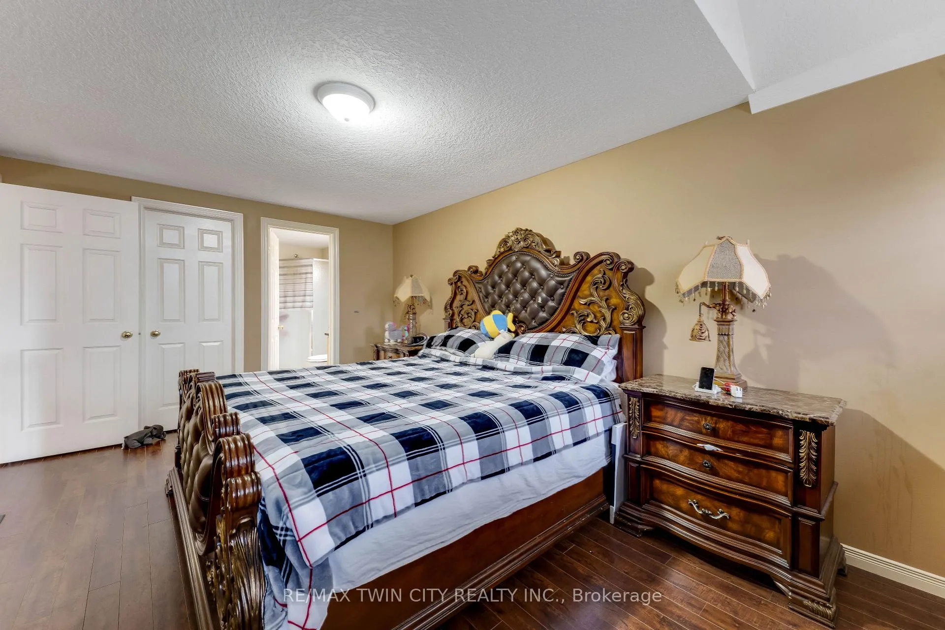 Photo 16 of 924 Copper Leaf Crescent, Kitchener — HOMEH