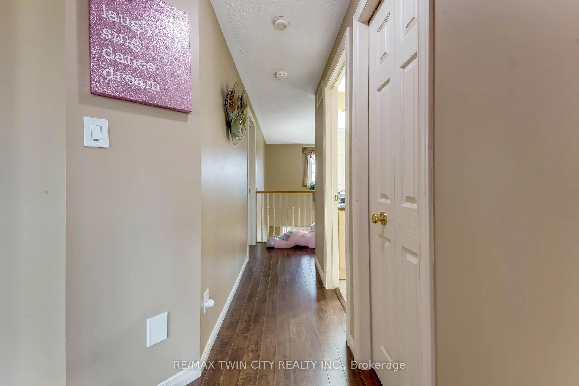 Photo 18 of 924 Copper Leaf Crescent, Kitchener — HOMEH