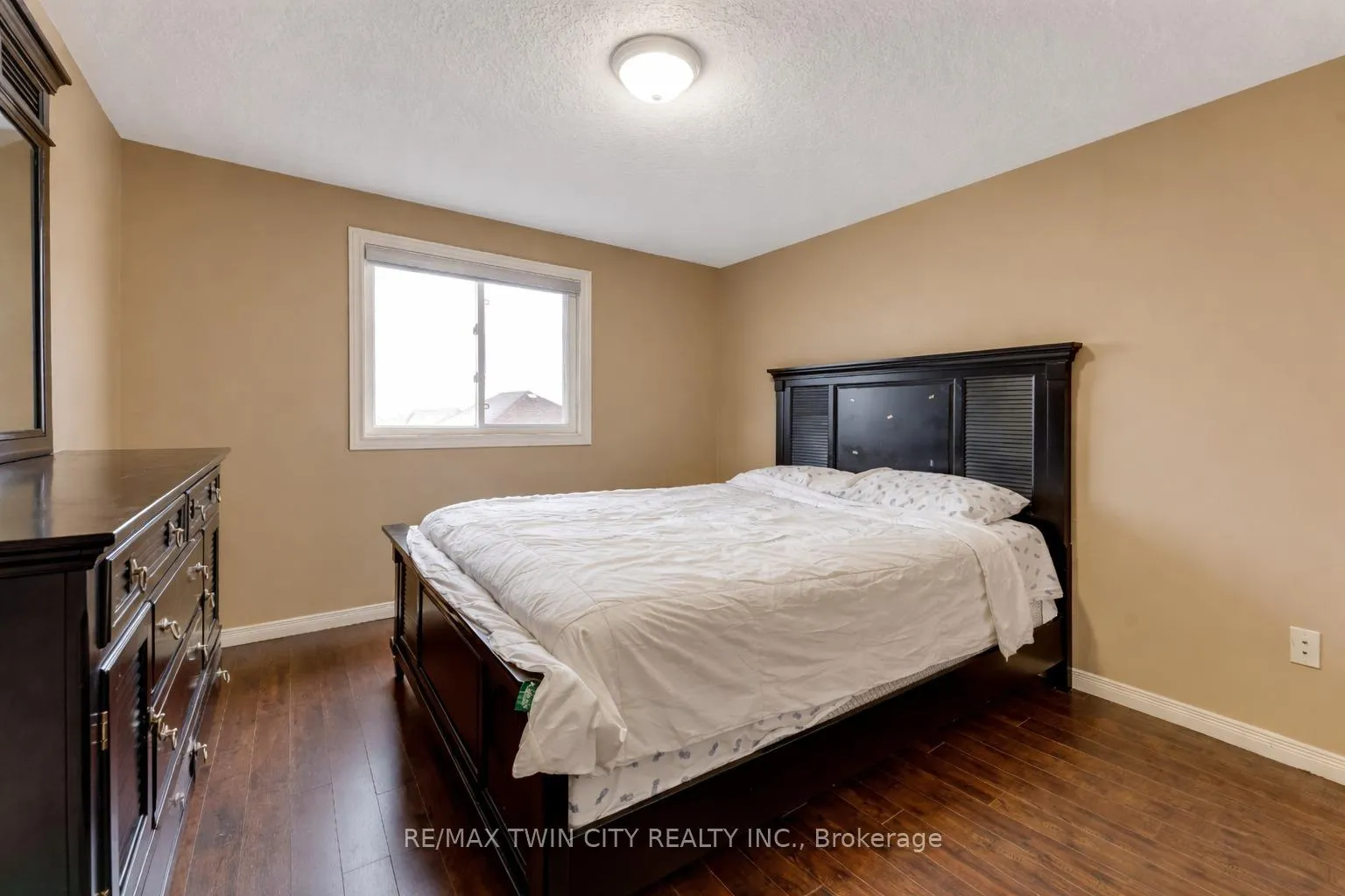 Photo 20 of 924 Copper Leaf Crescent, Kitchener — HOMEH