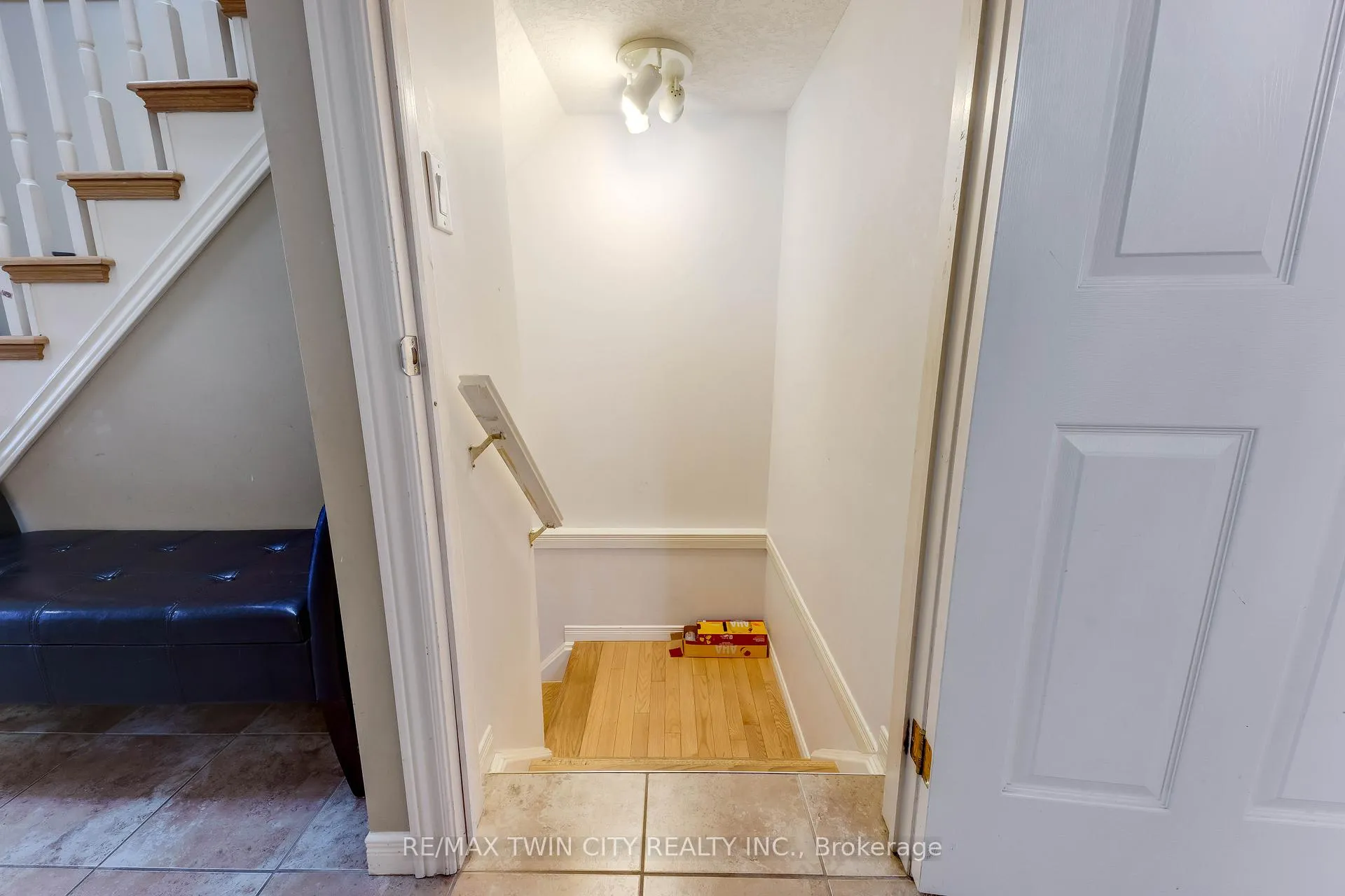 Photo 24 of 924 Copper Leaf Crescent, Kitchener — HOMEH