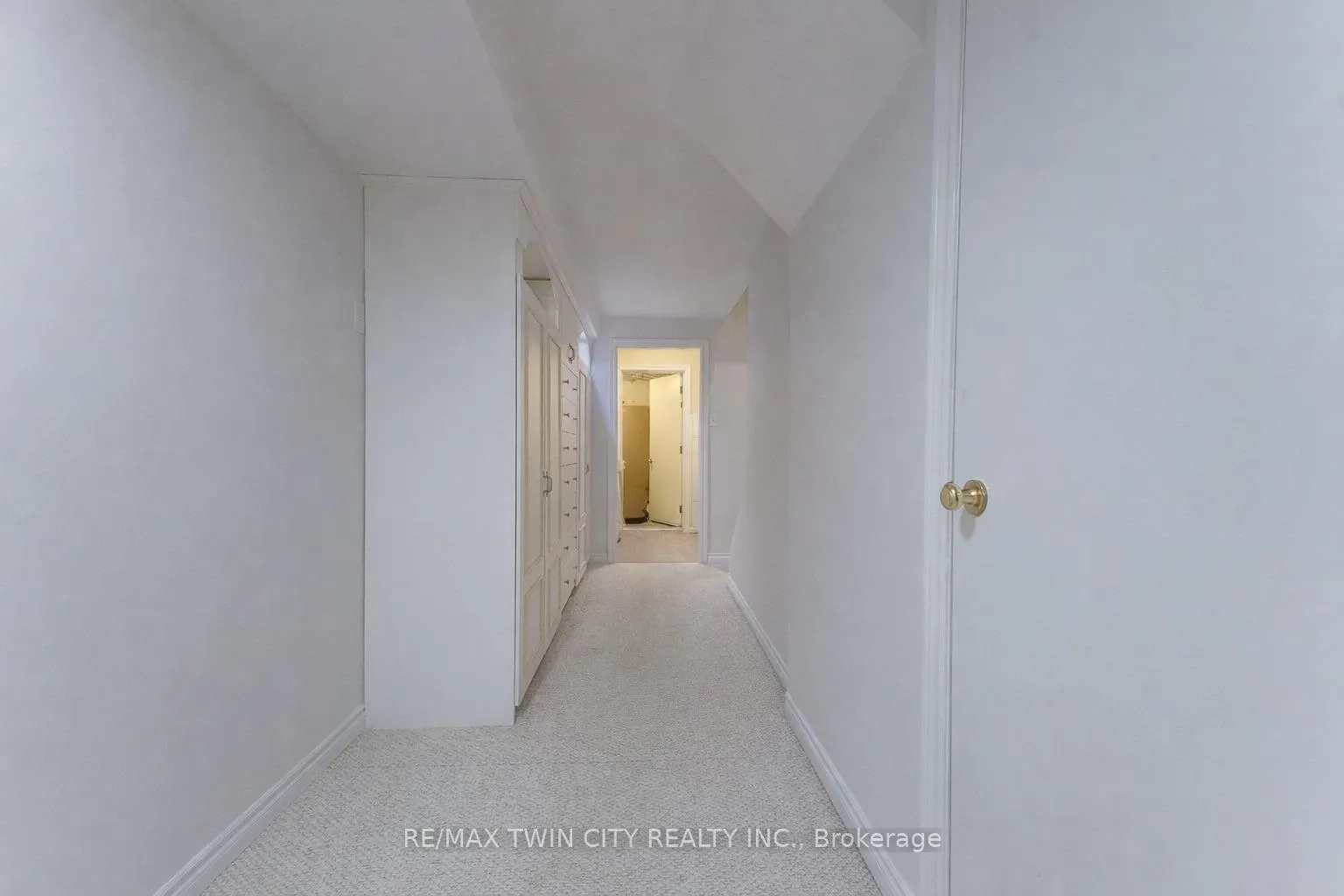 Photo 26 of 924 Copper Leaf Crescent, Kitchener — HOMEH