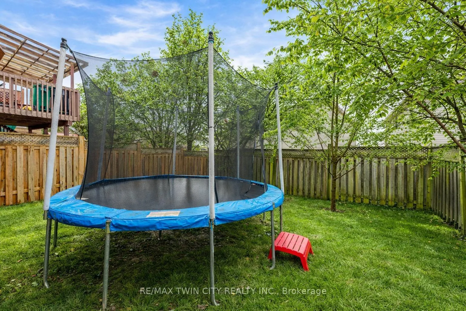Photo 32 of 924 Copper Leaf Crescent, Kitchener — HOMEH