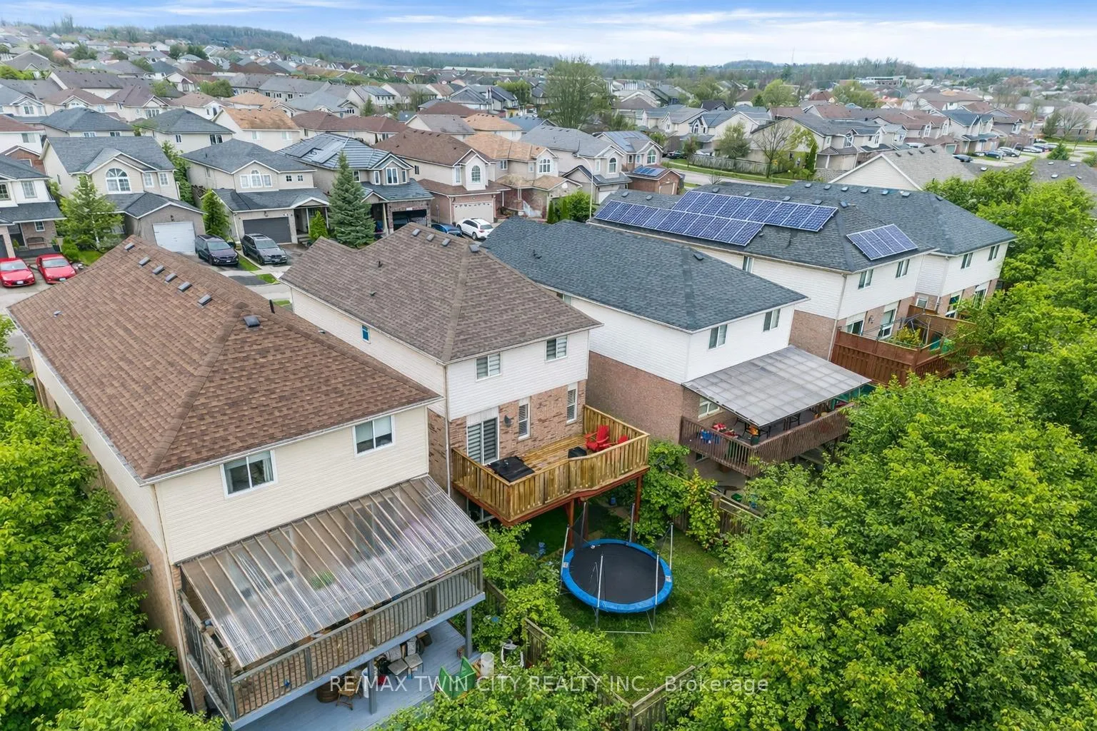 Photo 36 of 924 Copper Leaf Crescent, Kitchener — HOMEH