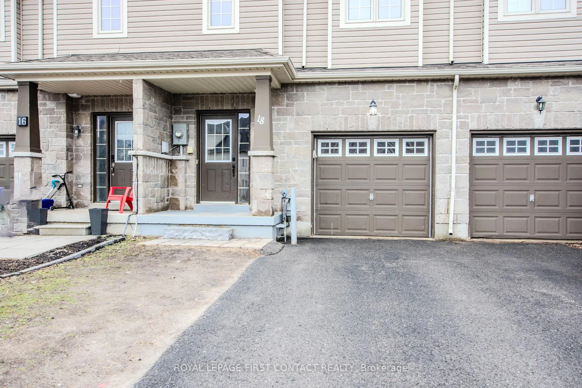 Photo 3 of 18 Arcadia Road, Wasaga Beach — HOMEH