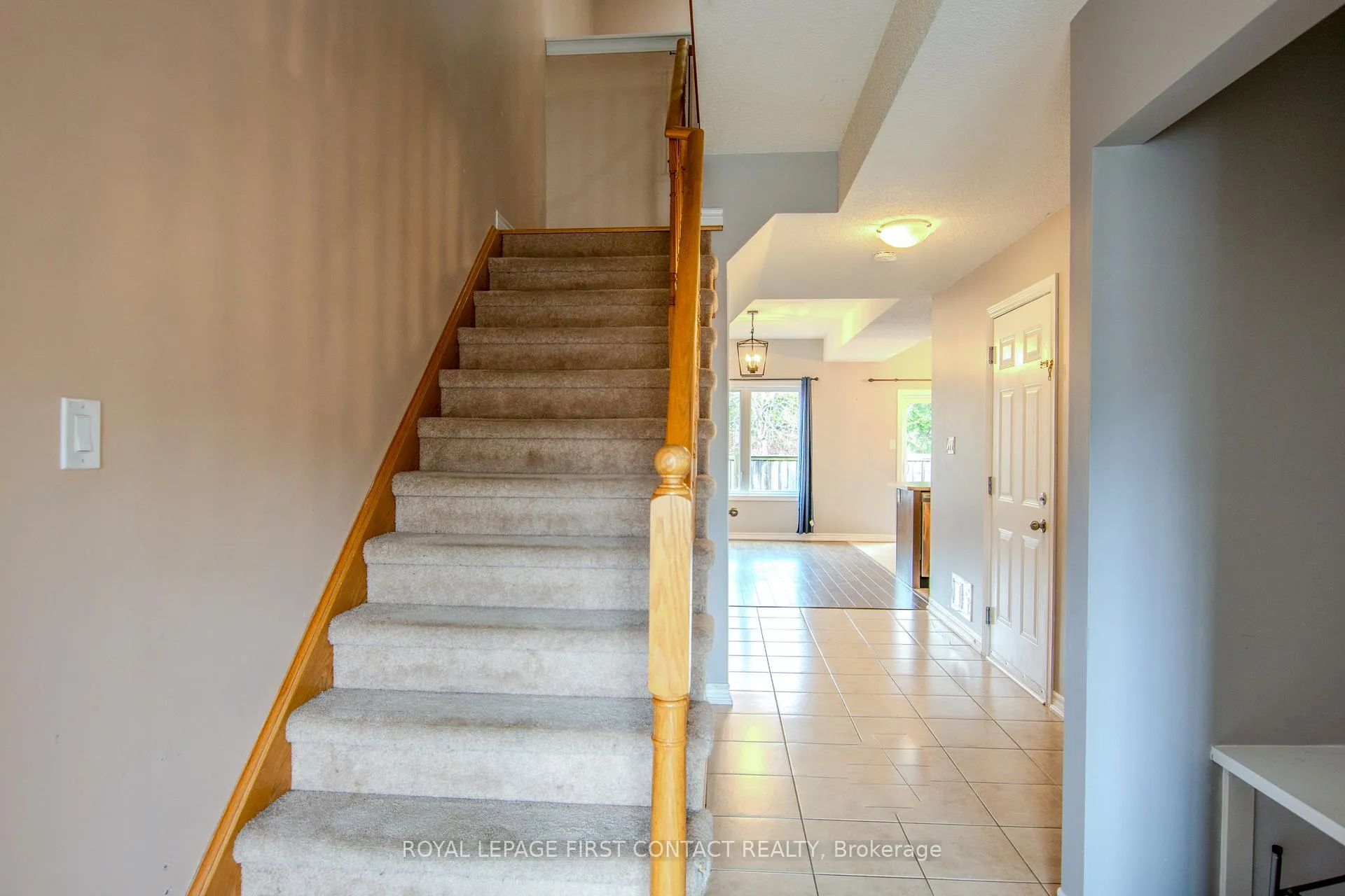 Photo 4 of 18 Arcadia Road, Wasaga Beach — HOMEH