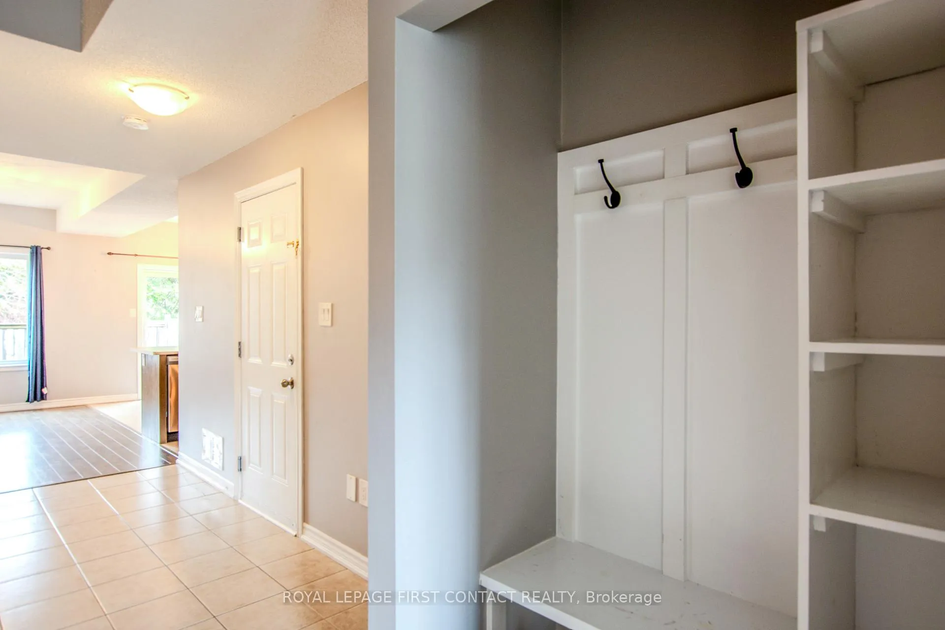 Photo 5 of 18 Arcadia Road, Wasaga Beach — HOMEH