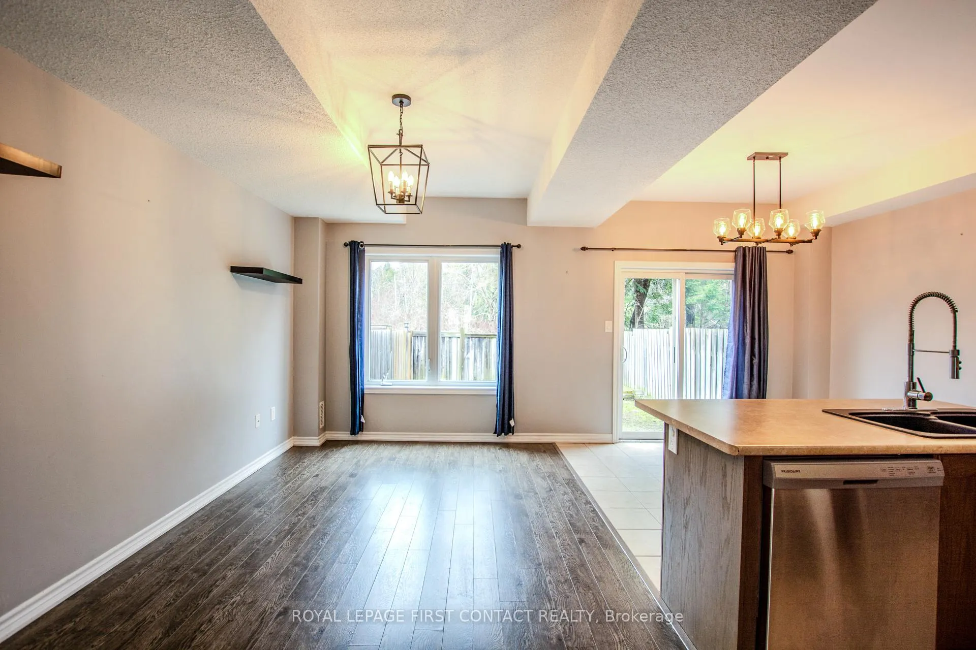 Photo 7 of 18 Arcadia Road, Wasaga Beach — HOMEH