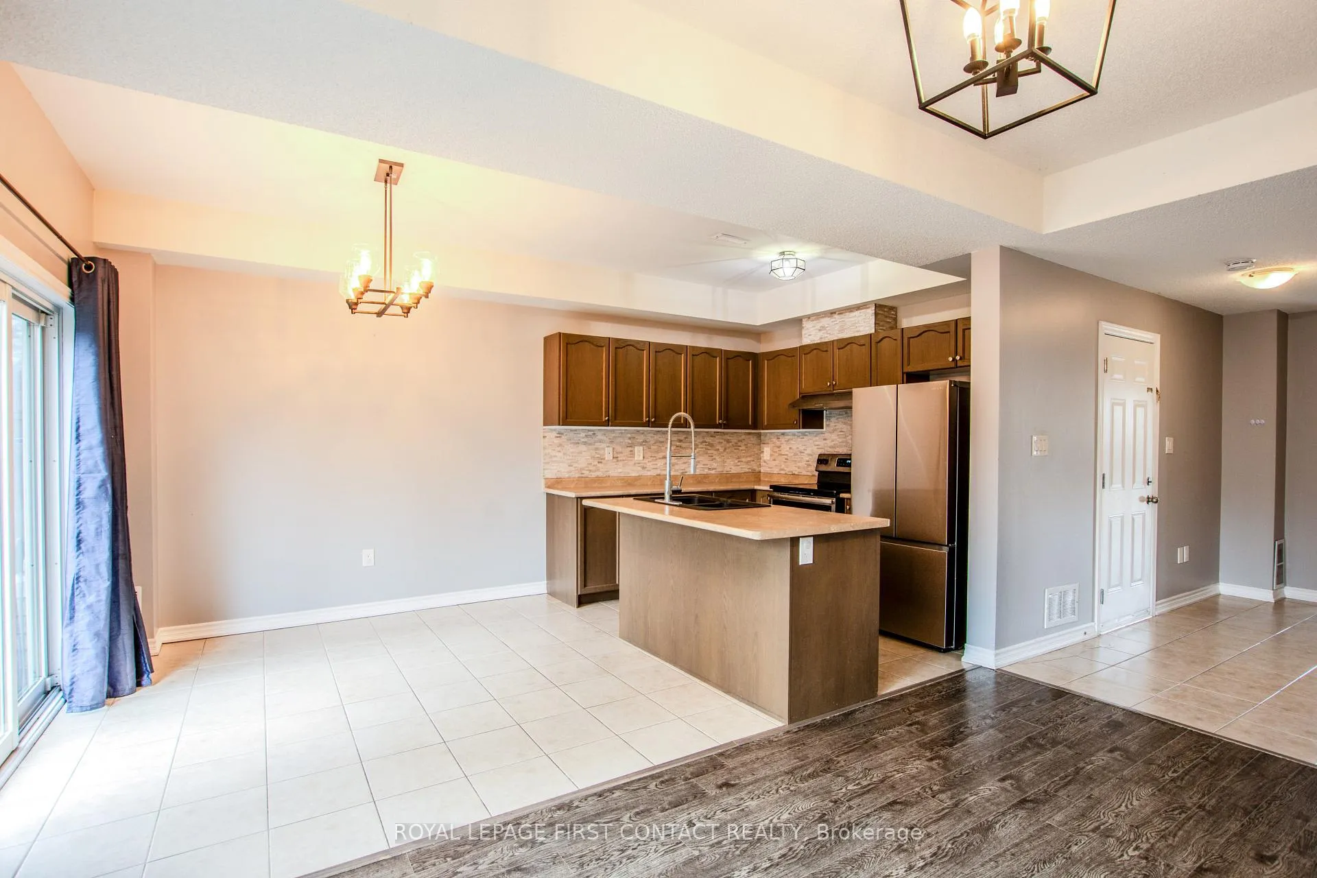 Photo 9 of 18 Arcadia Road, Wasaga Beach — HOMEH