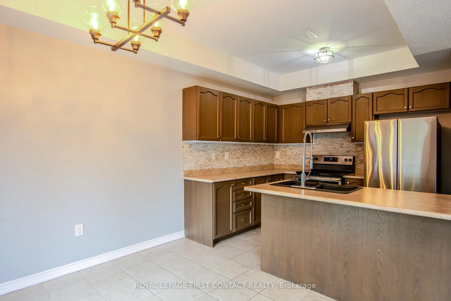 Photo 10 of 18 Arcadia Road, Wasaga Beach — HOMEH