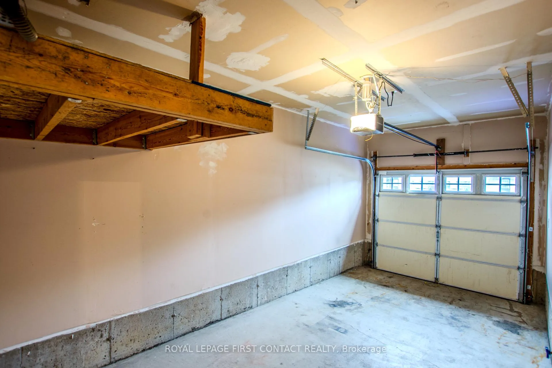 Photo 15 of 18 Arcadia Road, Wasaga Beach — HOMEH