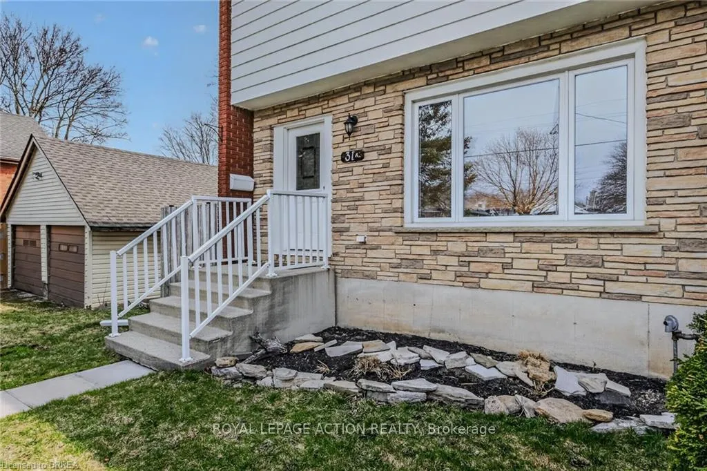 Photo 4 of Unit A, 31 Market Street, Brant, Paris — HOMEH