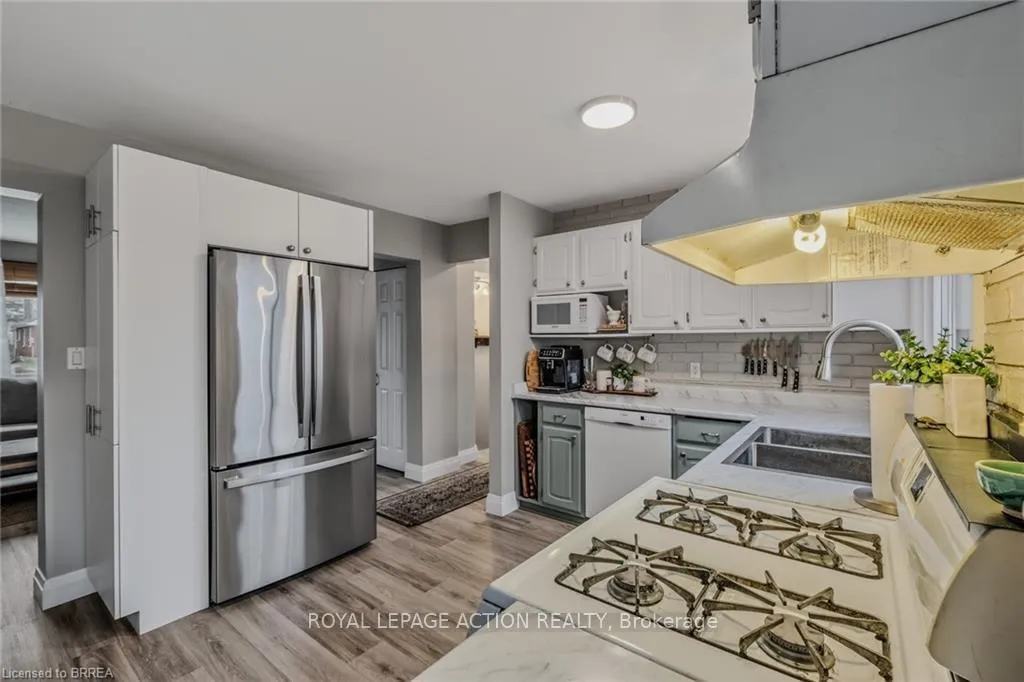 Photo 13 of Unit A, 31 Market Street, Brant, Paris — HOMEH