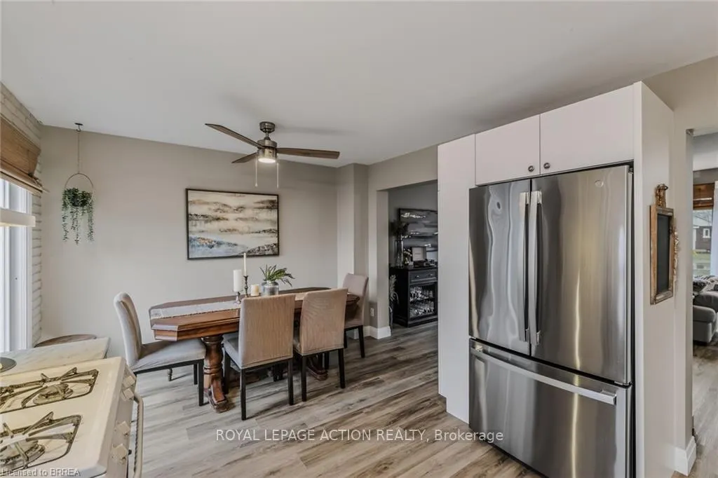 Photo 14 of Unit A, 31 Market Street, Brant, Paris — HOMEH